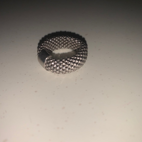 Dyadema Mesh Ring - Picture 3 of 4